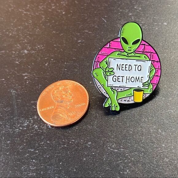 Alien Need To Get Home Enamel Pin/ Brooch Lapel - Picture 3 of 6
